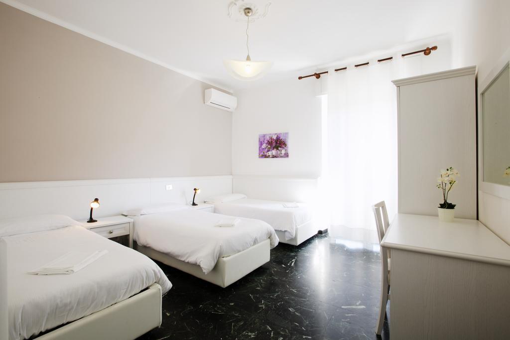 Riviera Apartments 레반토 외부 사진
