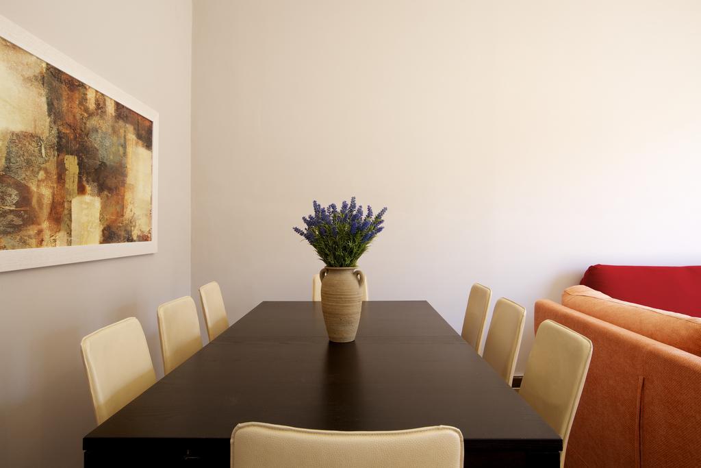 Riviera Apartments 레반토 외부 사진